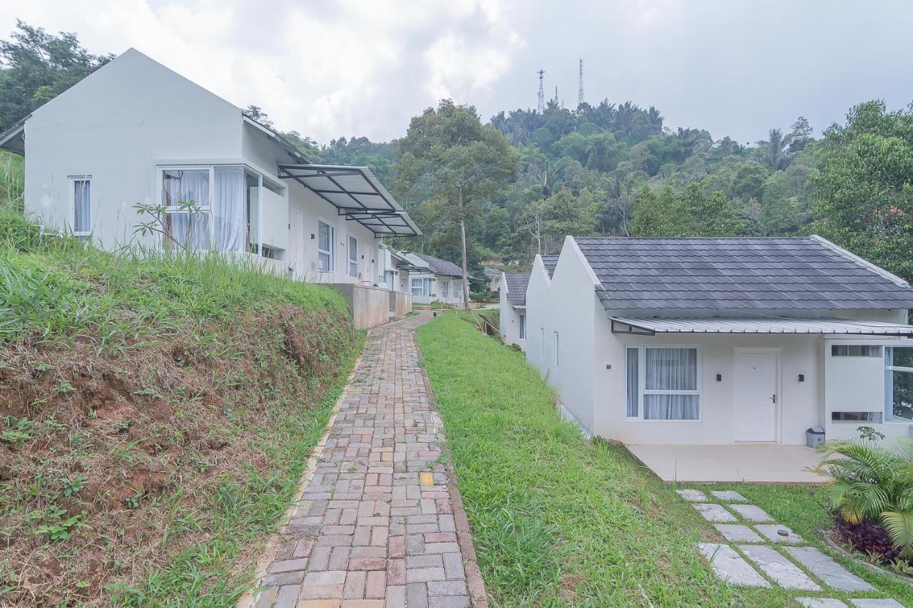 Reddoorz Resort Syariah Near D'Castello Ciater Subang Exteriör bild