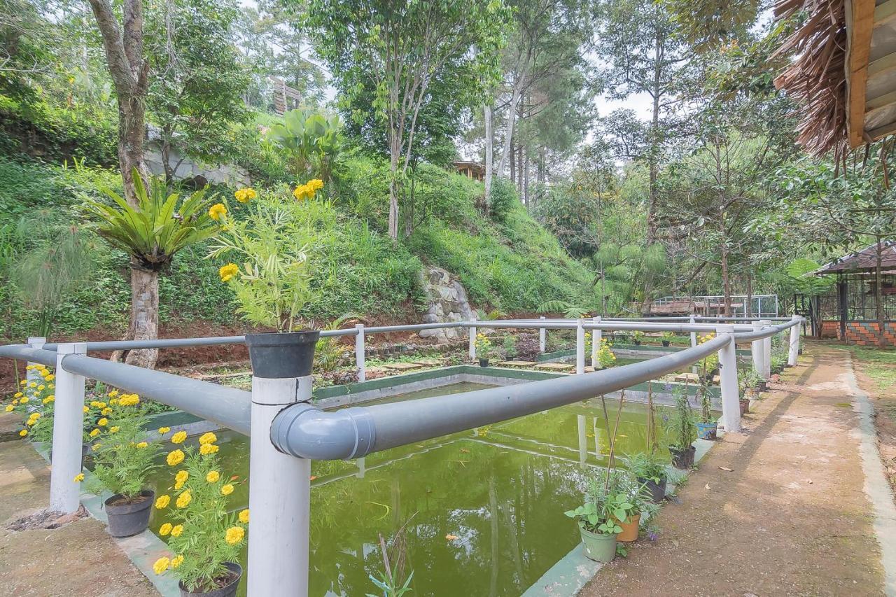 Reddoorz Resort Syariah Near D'Castello Ciater Subang Exteriör bild
