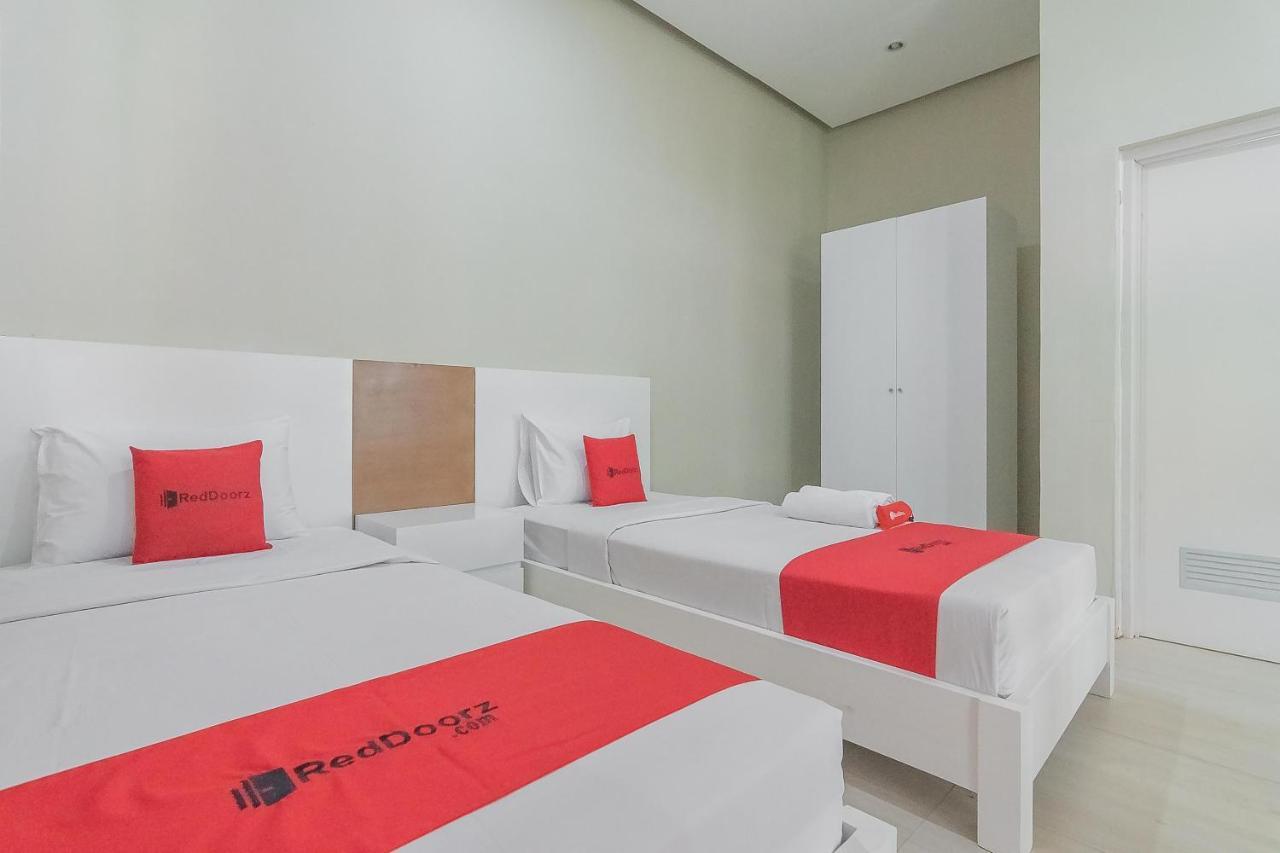 Reddoorz Resort Syariah Near D'Castello Ciater Subang Exteriör bild