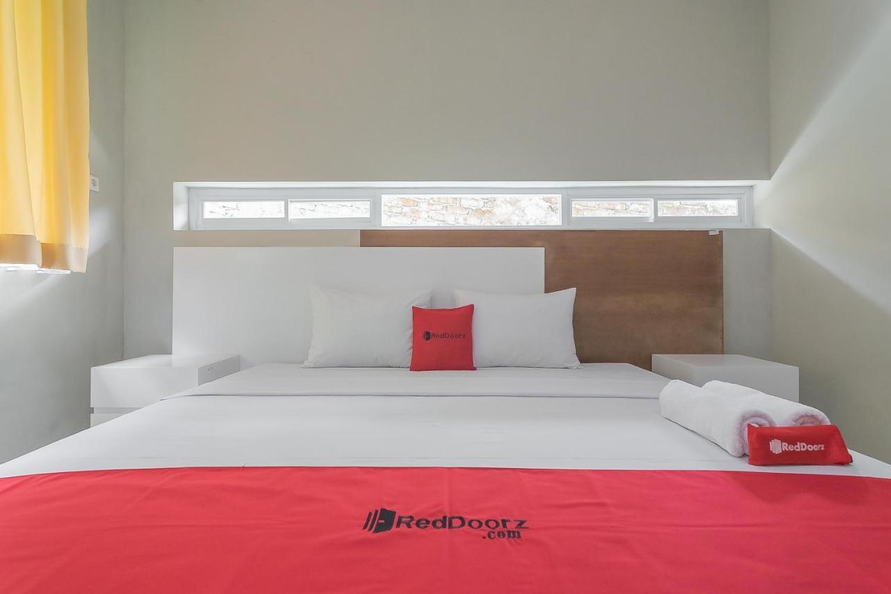 Reddoorz Resort Syariah Near D'Castello Ciater Subang Exteriör bild