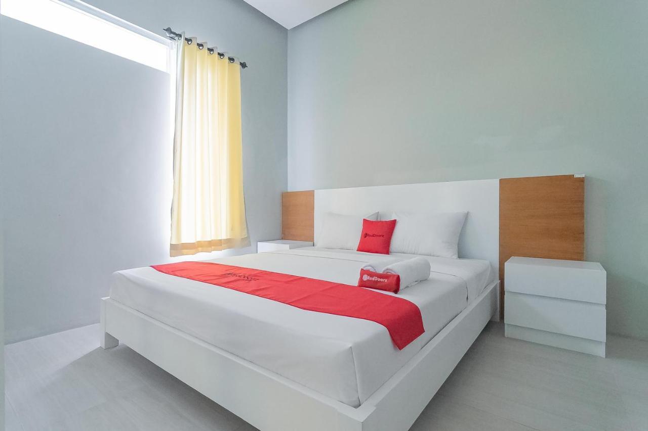 Reddoorz Resort Syariah Near D'Castello Ciater Subang Exteriör bild