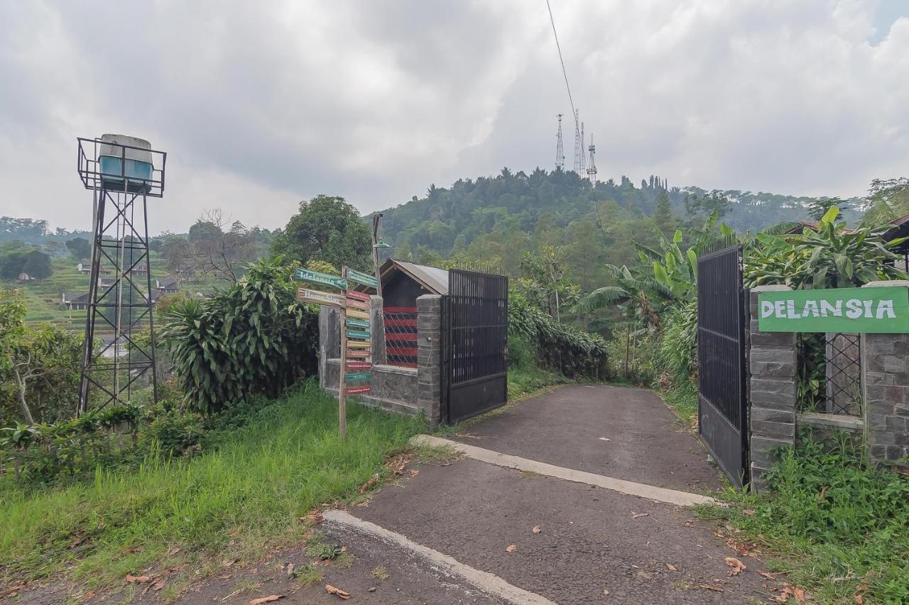 Reddoorz Resort Syariah Near D'Castello Ciater Subang Exteriör bild