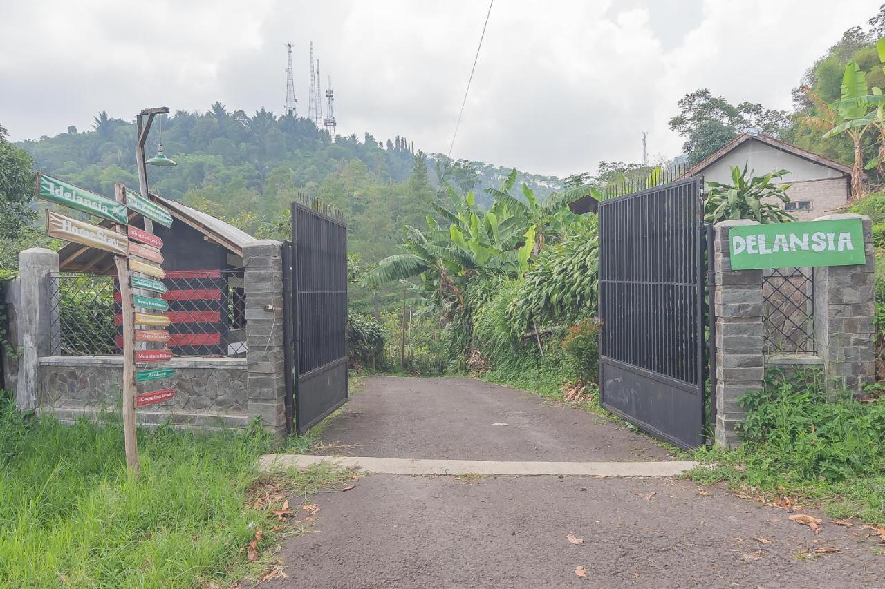Reddoorz Resort Syariah Near D'Castello Ciater Subang Exteriör bild